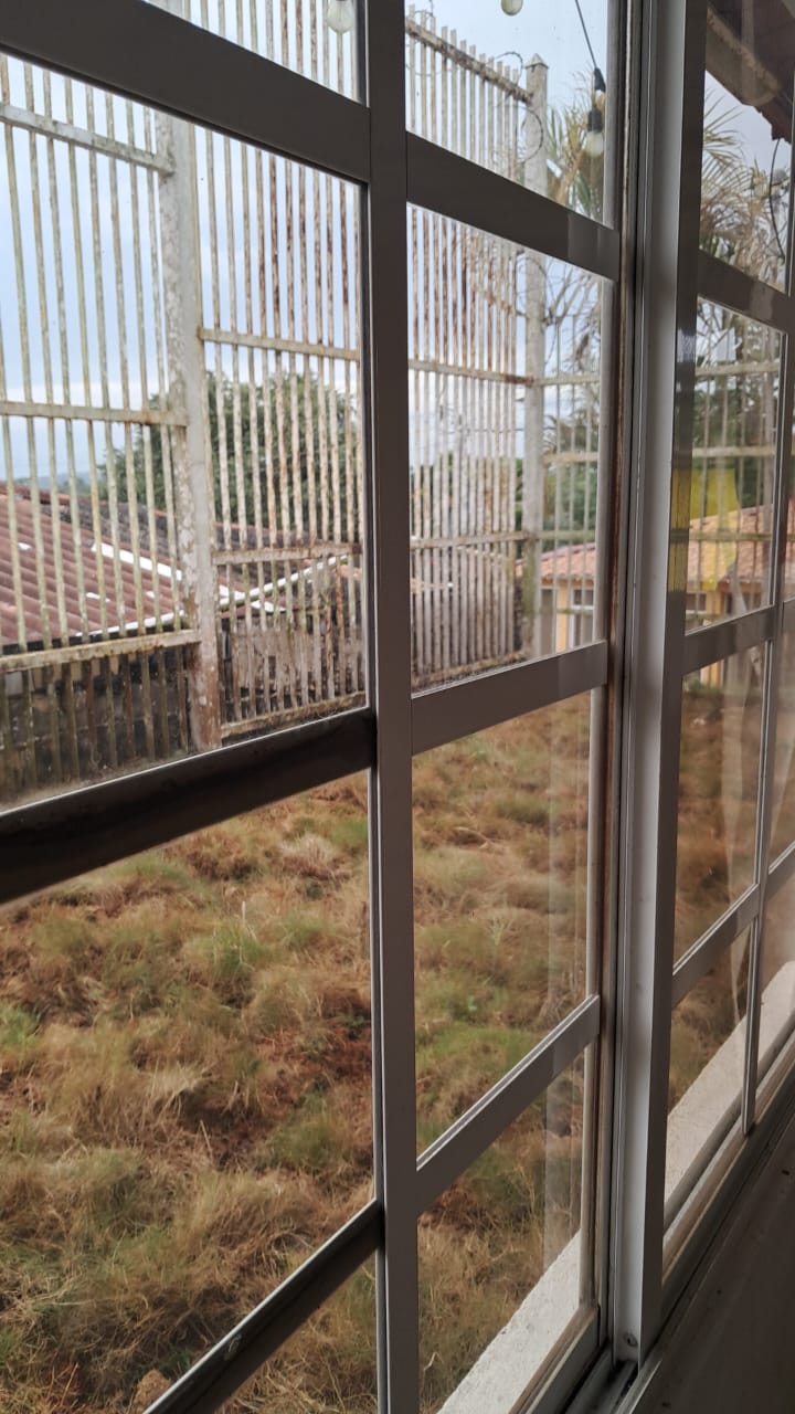 Casa en Altamira, Arraij&aacute;n — Ventanales corredizos hacia el patio