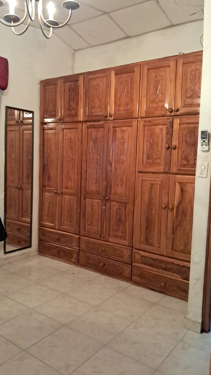 Casa en Altamira, Arraij&aacute;n — Rec&aacute;mara con closet de madera tallada